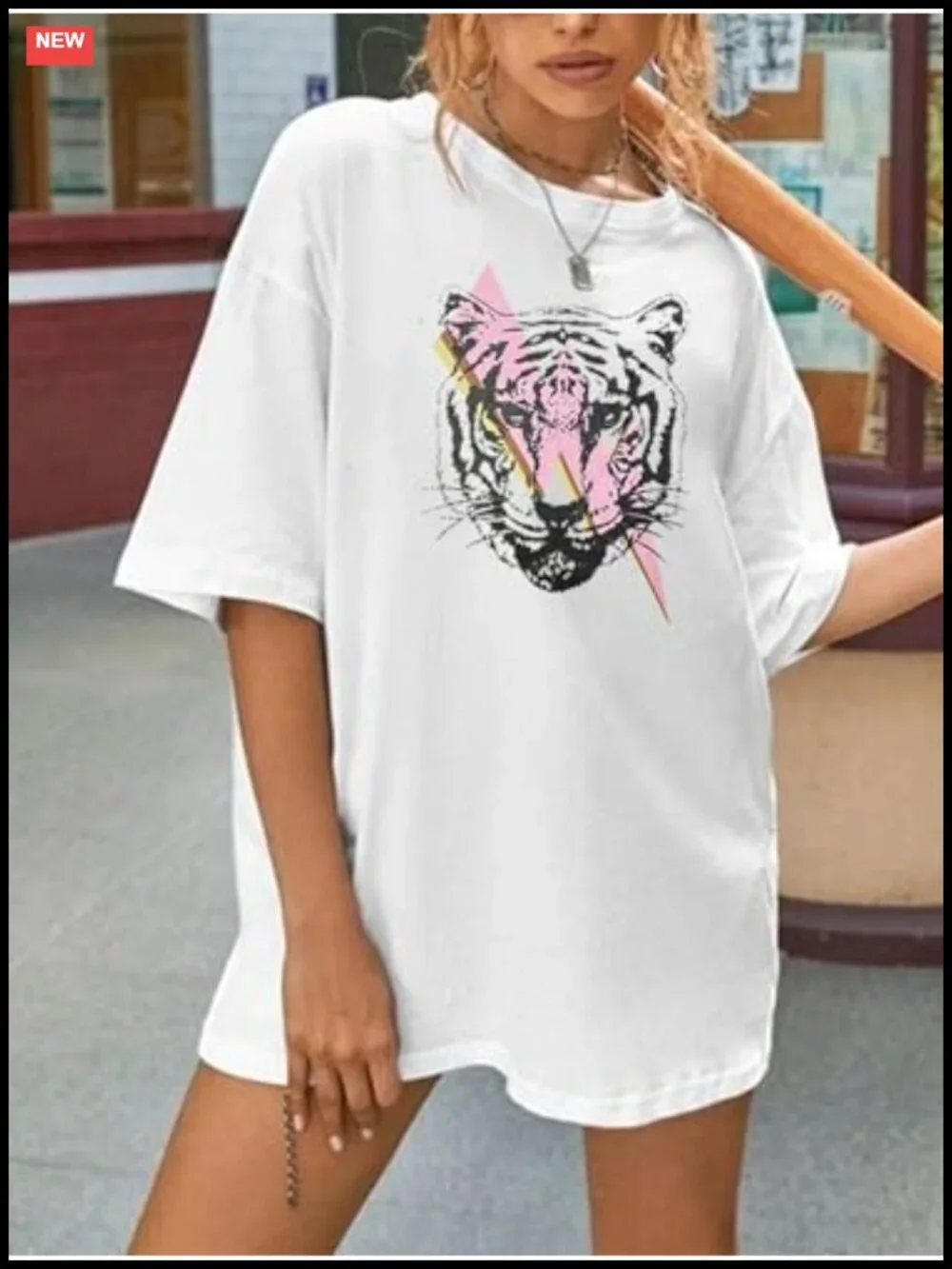 Women's Oversized Vintage Tiger Graphic Tee - Cotton Blend Short Sleeve